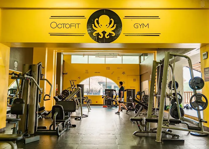 Club Y Condovac La Costa Hotel 4*