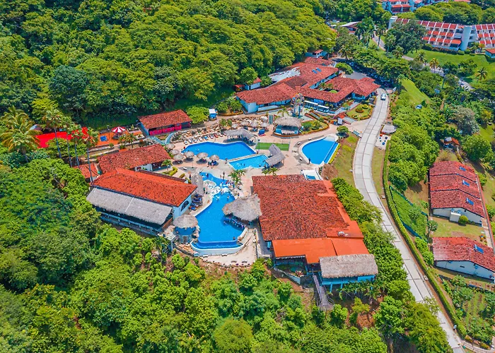 Club Y Condovac La Costa